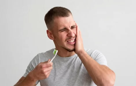 Why Do My Teeth Hurt After Brushing and How to Fix It